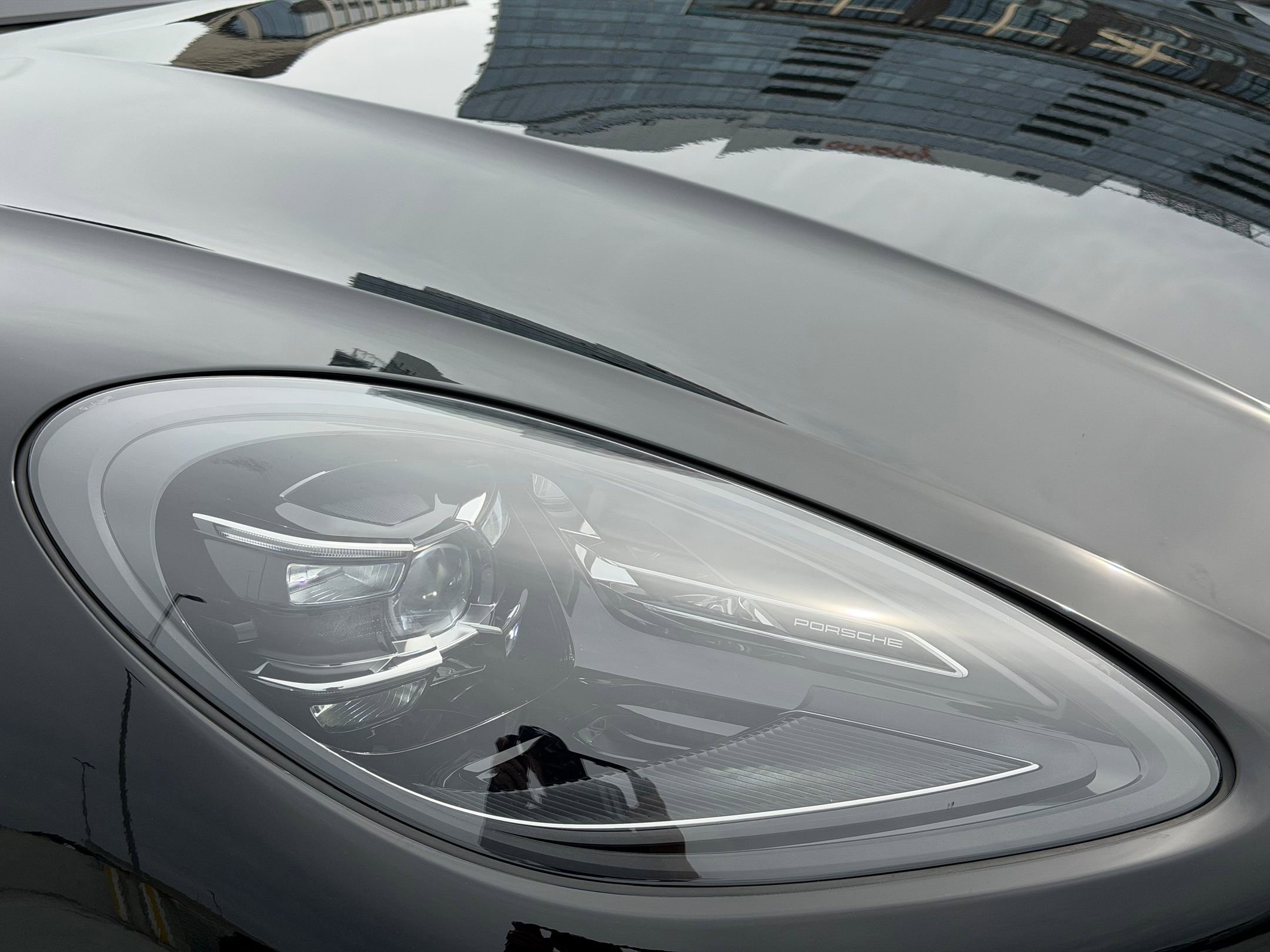 Certified 2026 Porsche Macan image 12