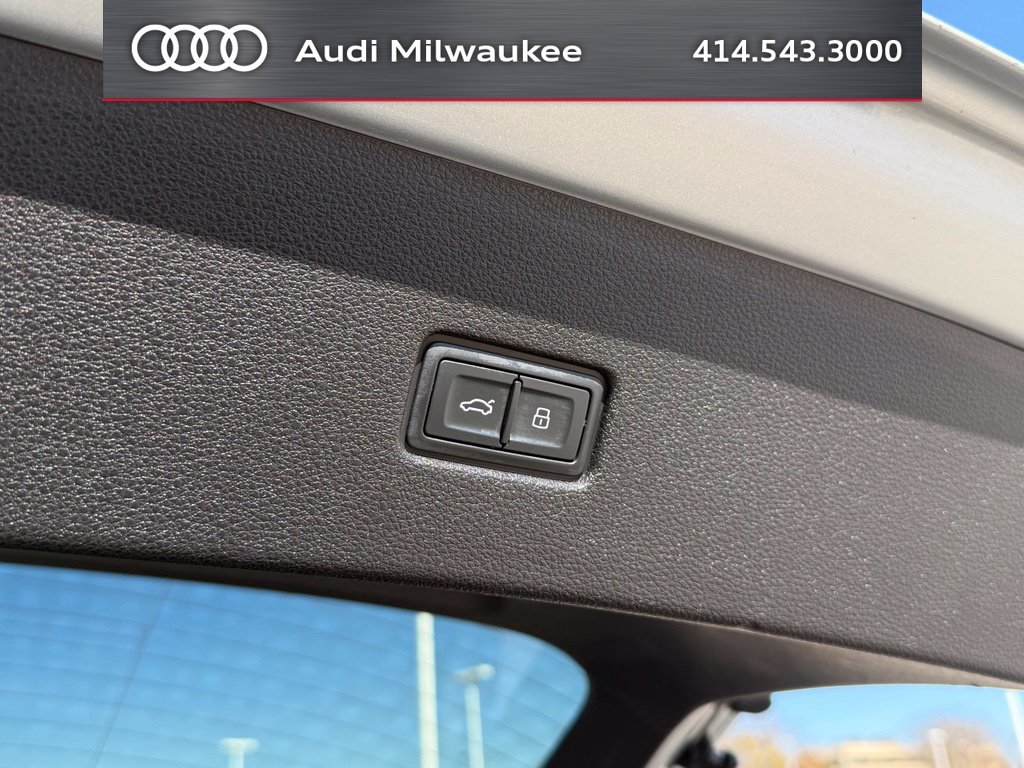 Used 2023 Audi Q8 Premium w/ Convenience Package AWD/4WD image 35