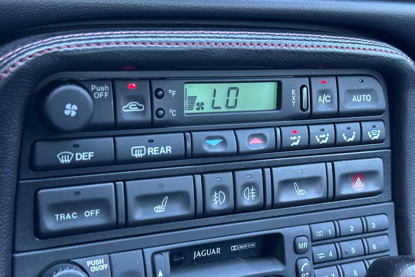 Used 2001 Jaguar XKR Convertible image 22