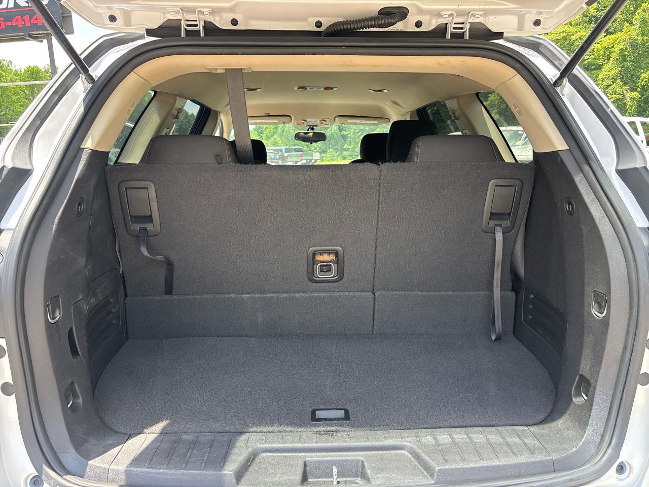 Used 2016 Chevrolet Traverse LT w/ Style and Technology Package FWD image 18