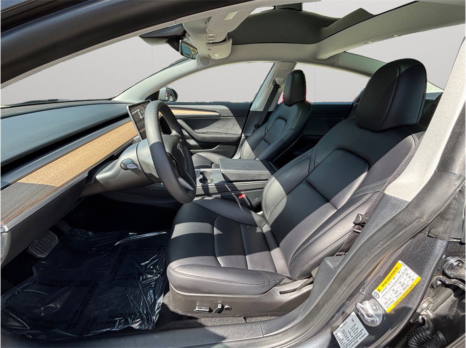 Used 2023 Tesla Model 3 Standard Range RWD image 2