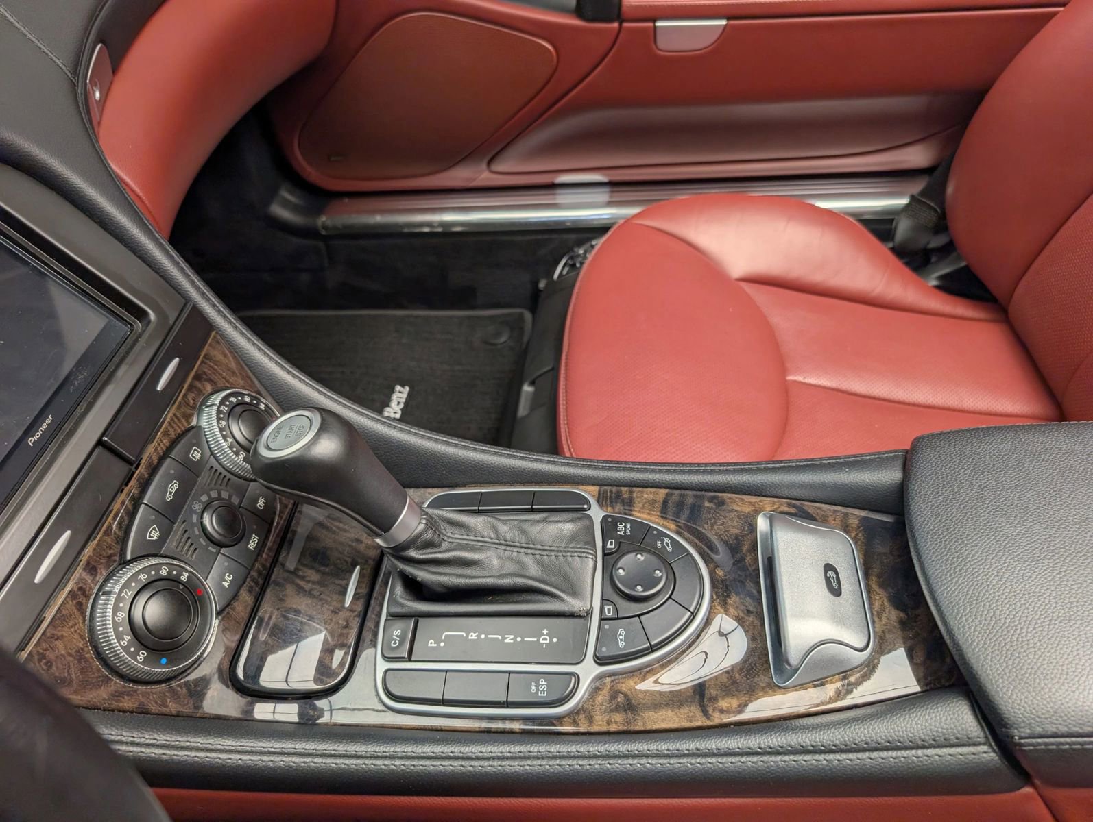 Used 2007 Mercedes-Benz SL 550 image 10