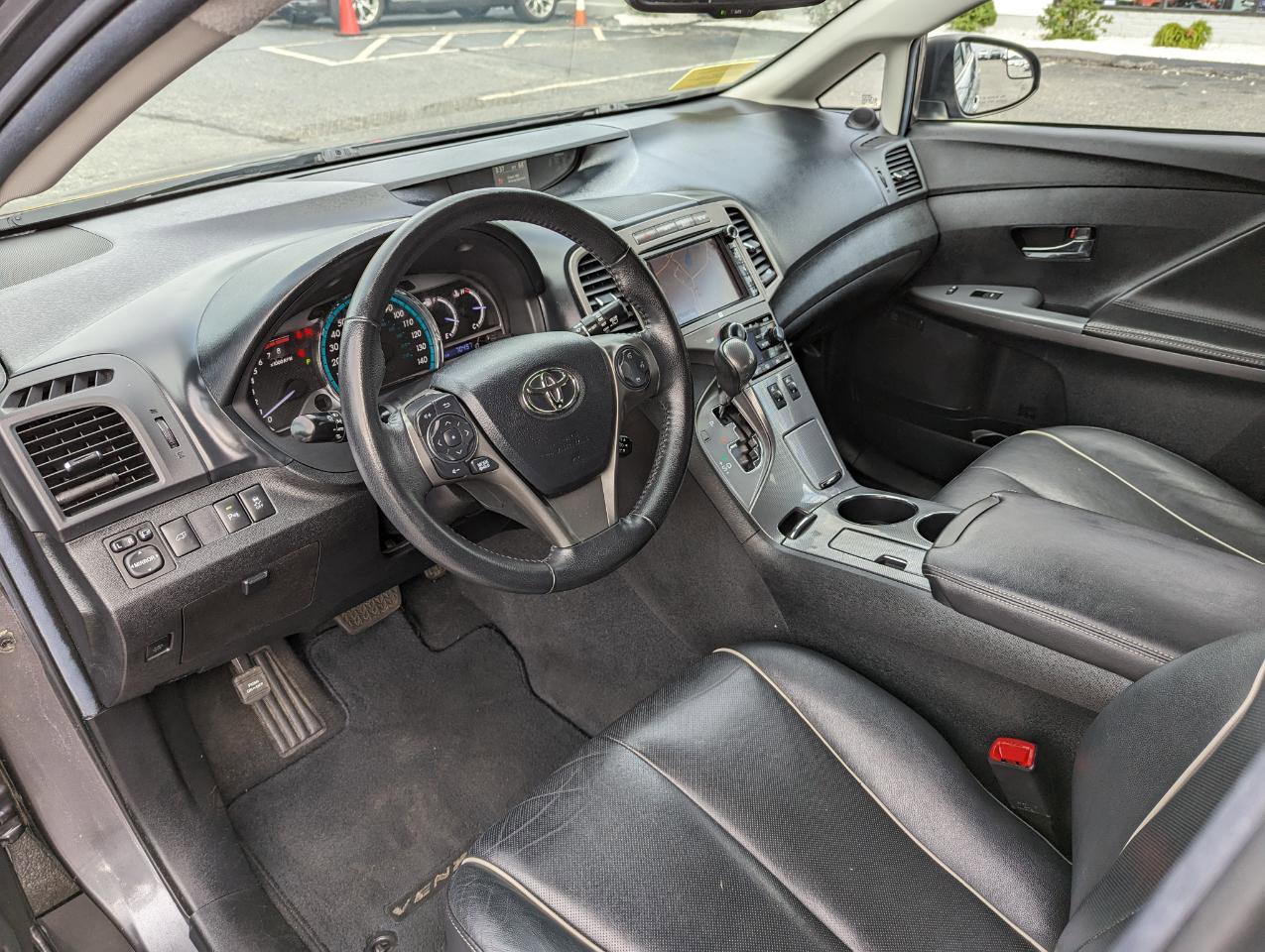 Used 2014 Toyota Venza Limited w/ Tow Prep Package AWD/4WD image 13
