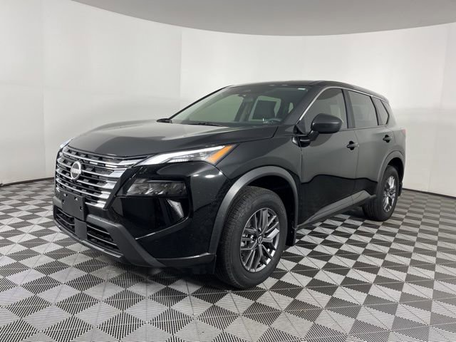 Used 2025 Nissan Rogue S image 5