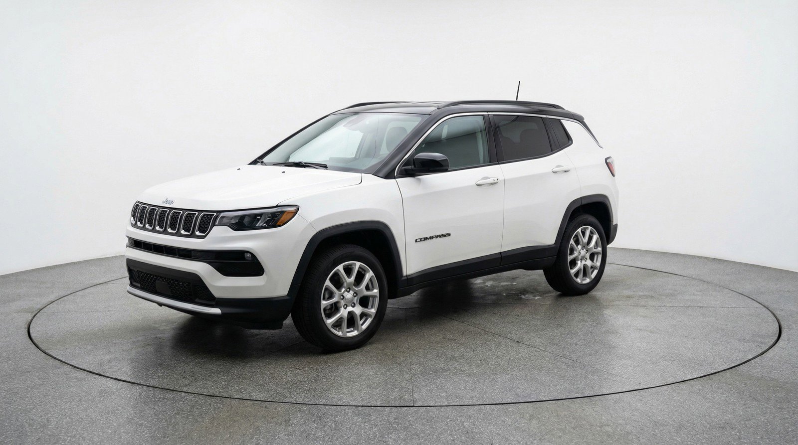 Used 2025 Jeep Compass Limited image 3