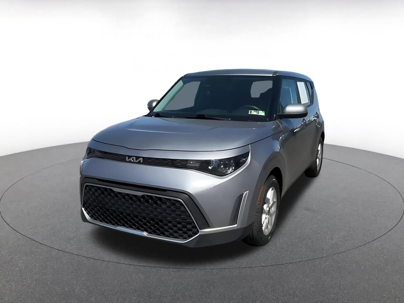 Used 2025 Kia Soul LX w/ LX Technology Package FWD image 6