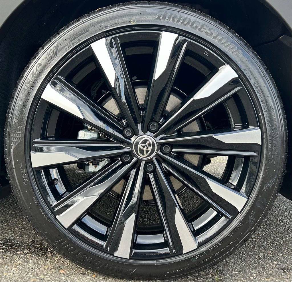 New 2026 Toyota Crown Platinum AWD/4WD image 27