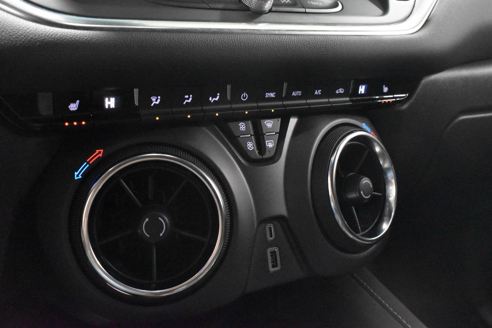 Used 2024 Chevrolet Blazer LT w/ Convenience Package FWD image 23