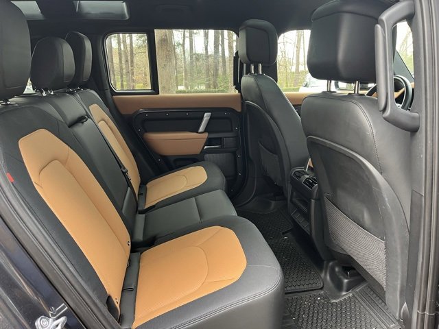 Certified 2023 Land Rover Defender 110 X-Dynamic SE image 13