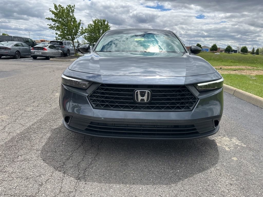 Used 2025 Honda Accord SE image 2