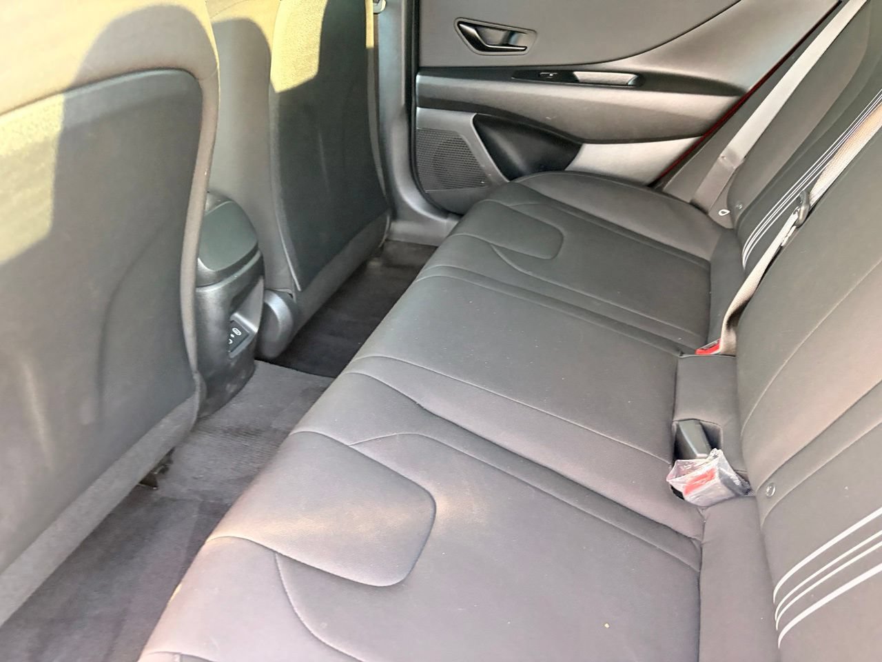 Used 2025 Hyundai Elantra Sport FWD image 14