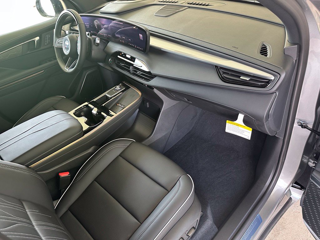 New 2026 Buick Enclave Avenir w/ Super Cruise Package FWD image 42