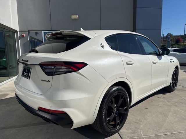 Certified 2022 Maserati Levante Modena image 8