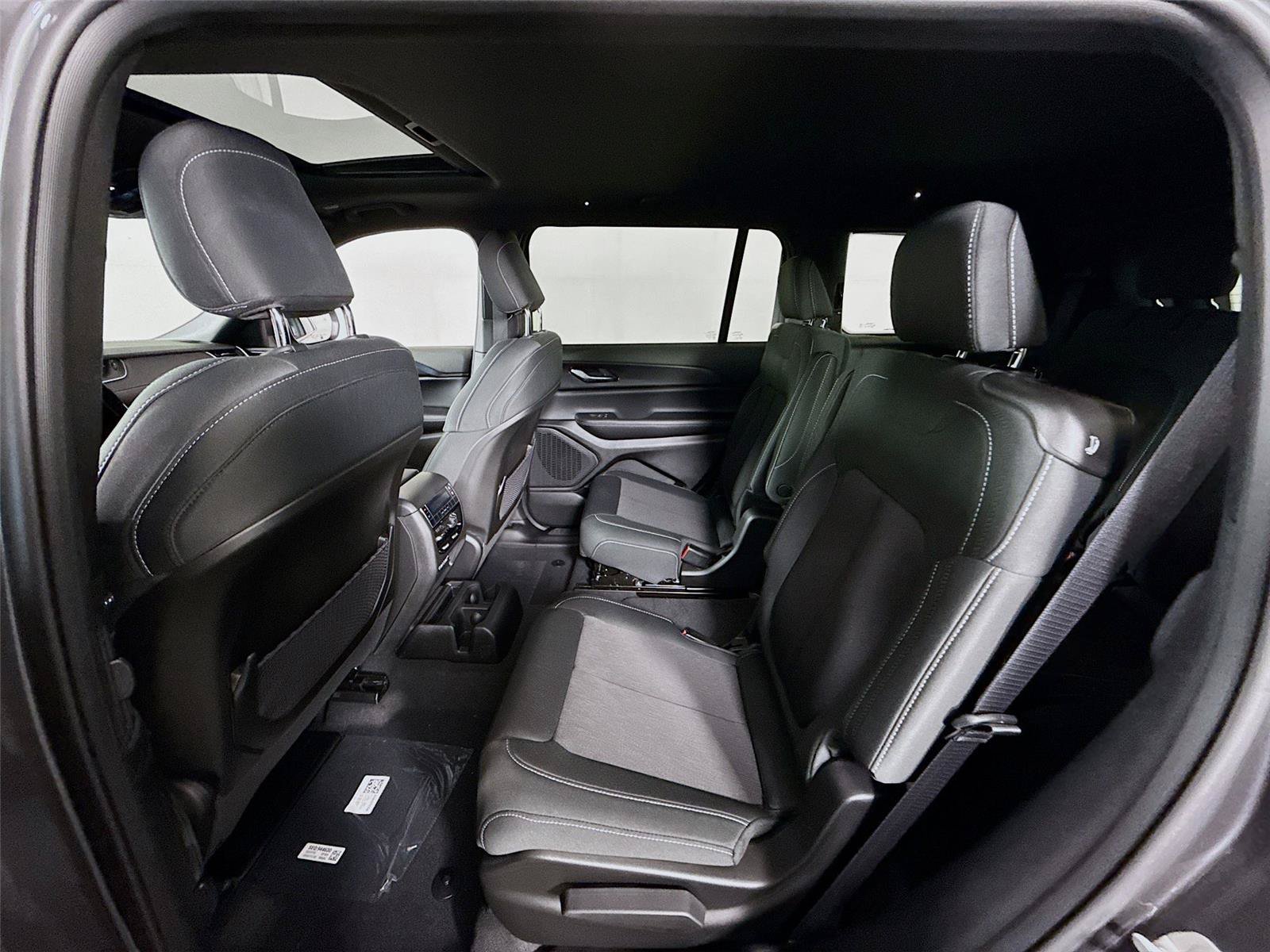 New 2026 Jeep Grand Cherokee L 4WD image 17