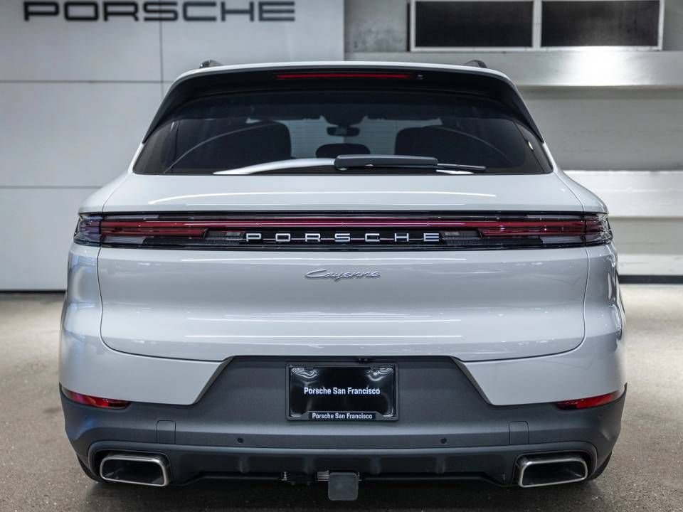 Certified 2026 Porsche Cayenne AWD/4WD image 12
