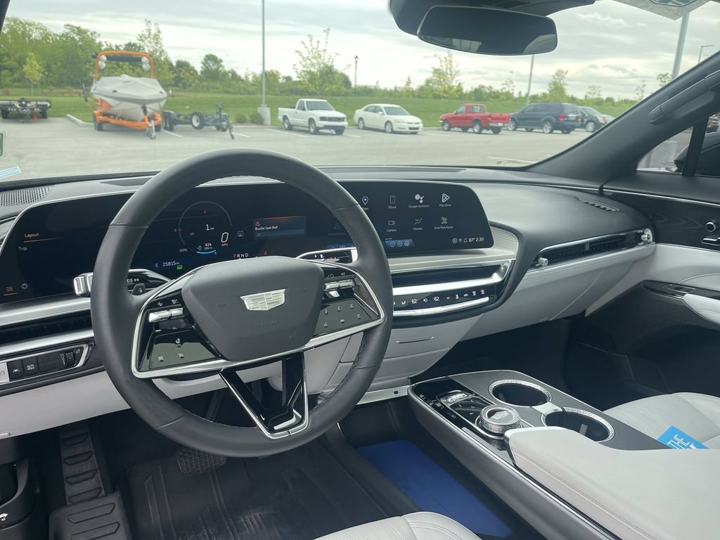 Certified 2024 Cadillac Lyriq Luxury w/ LPO, Floor Liner Package AWD/4WD image 18