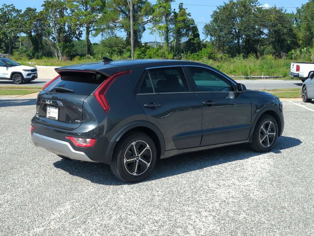 Used 2025 Kia Niro LX FWD image 7