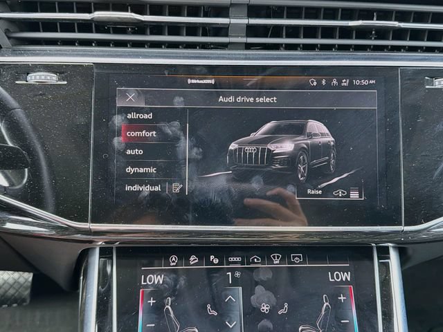 Used 2023 Audi Q7 3.0T Prestige AWD/4WD image 32