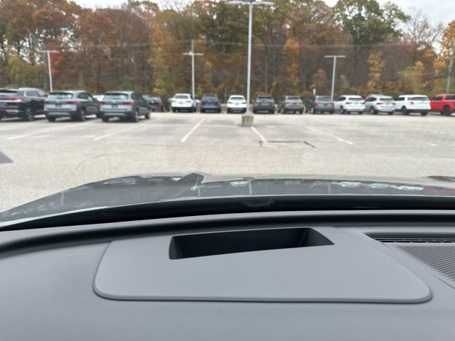 New 2026 Volkswagen Tiguan SE R-Line image 22