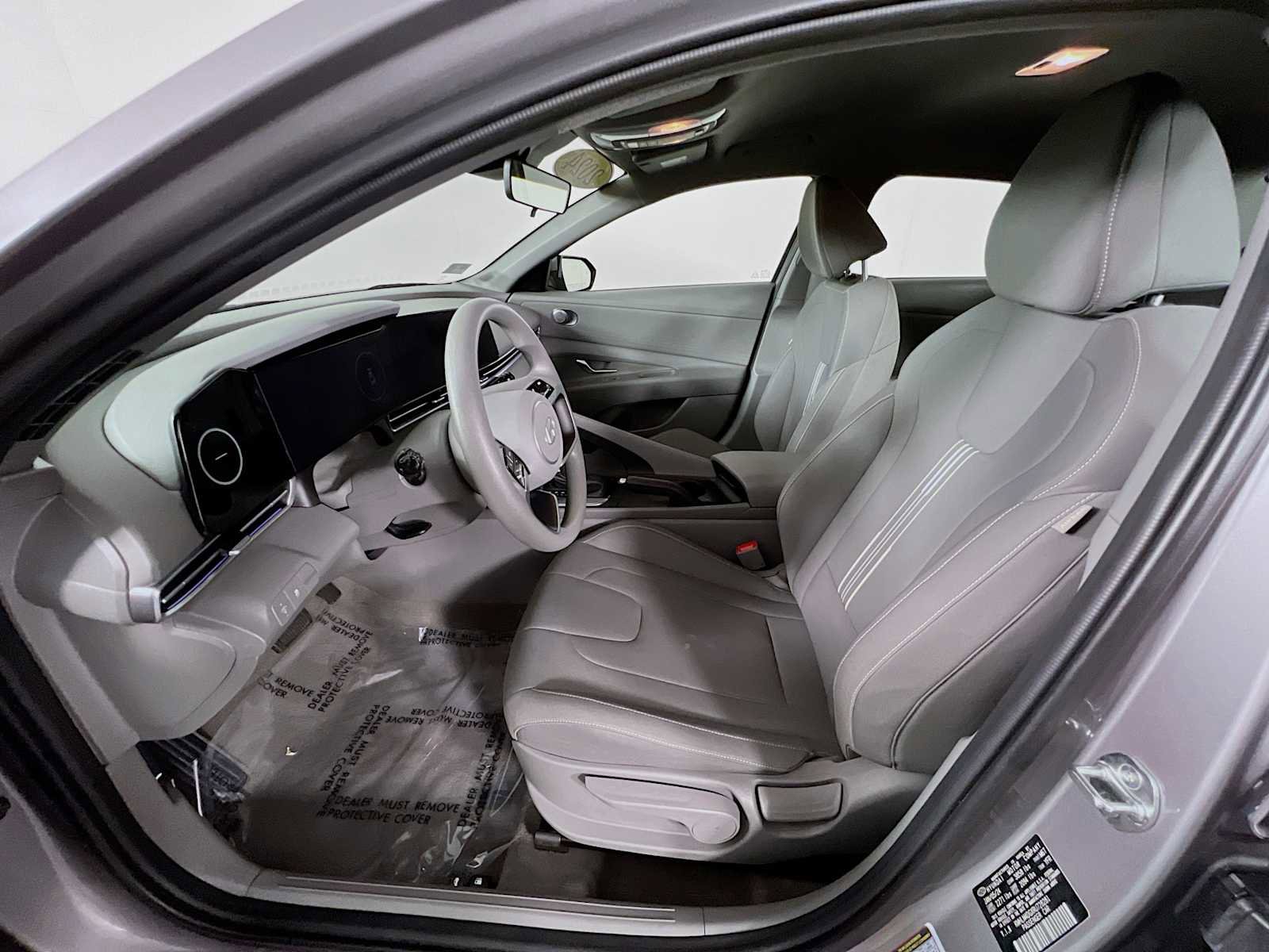 Used 2024 Hyundai Elantra SEL image 21
