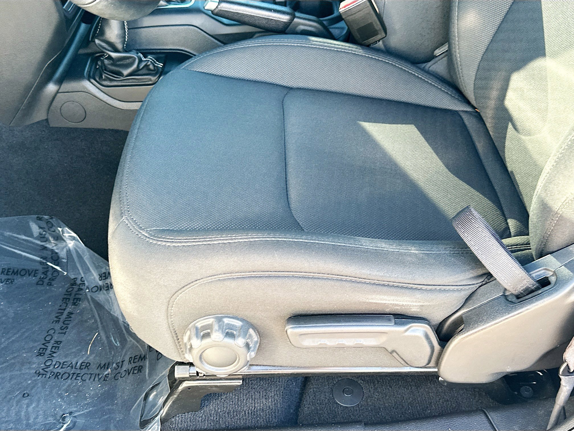 Used 2022 Jeep Wrangler Unlimited Sahara image 19