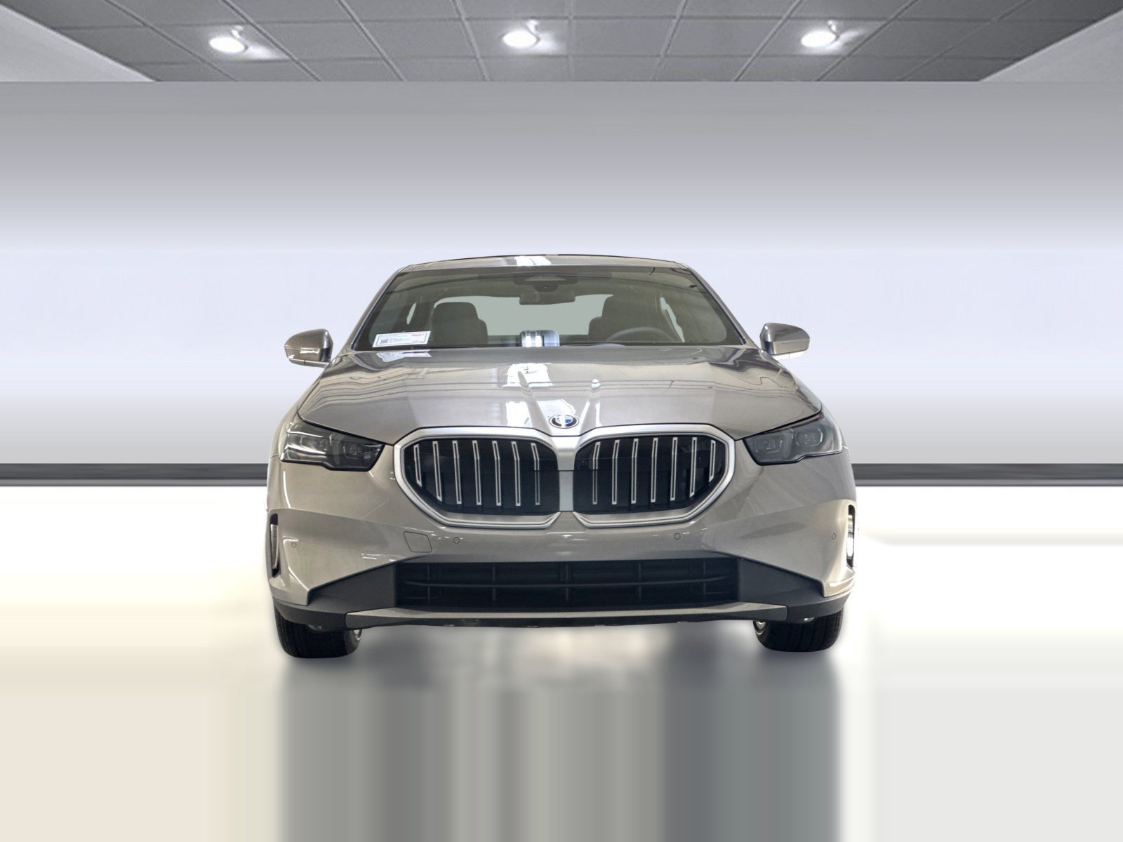 Used 2026 BMW 530i w/ Premium Package RWD image 5