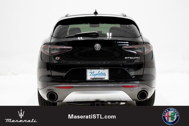 Used 2024 Alfa Romeo Stelvio Ti image 28