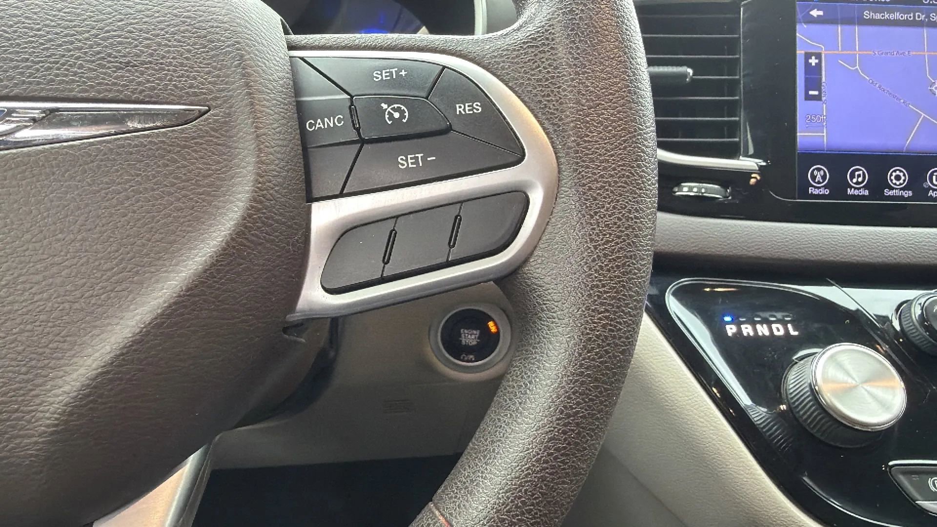 Used 2017 Chrysler Pacifica Touring image 62