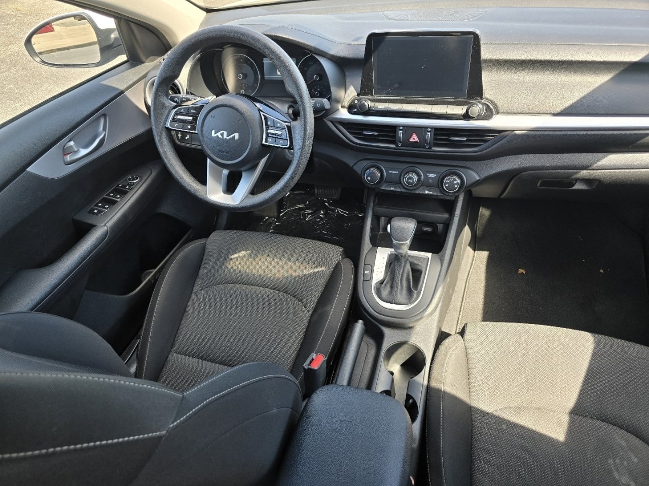 Used 2023 Kia Forte LXS w/ LXS Technology Package FWD image 18