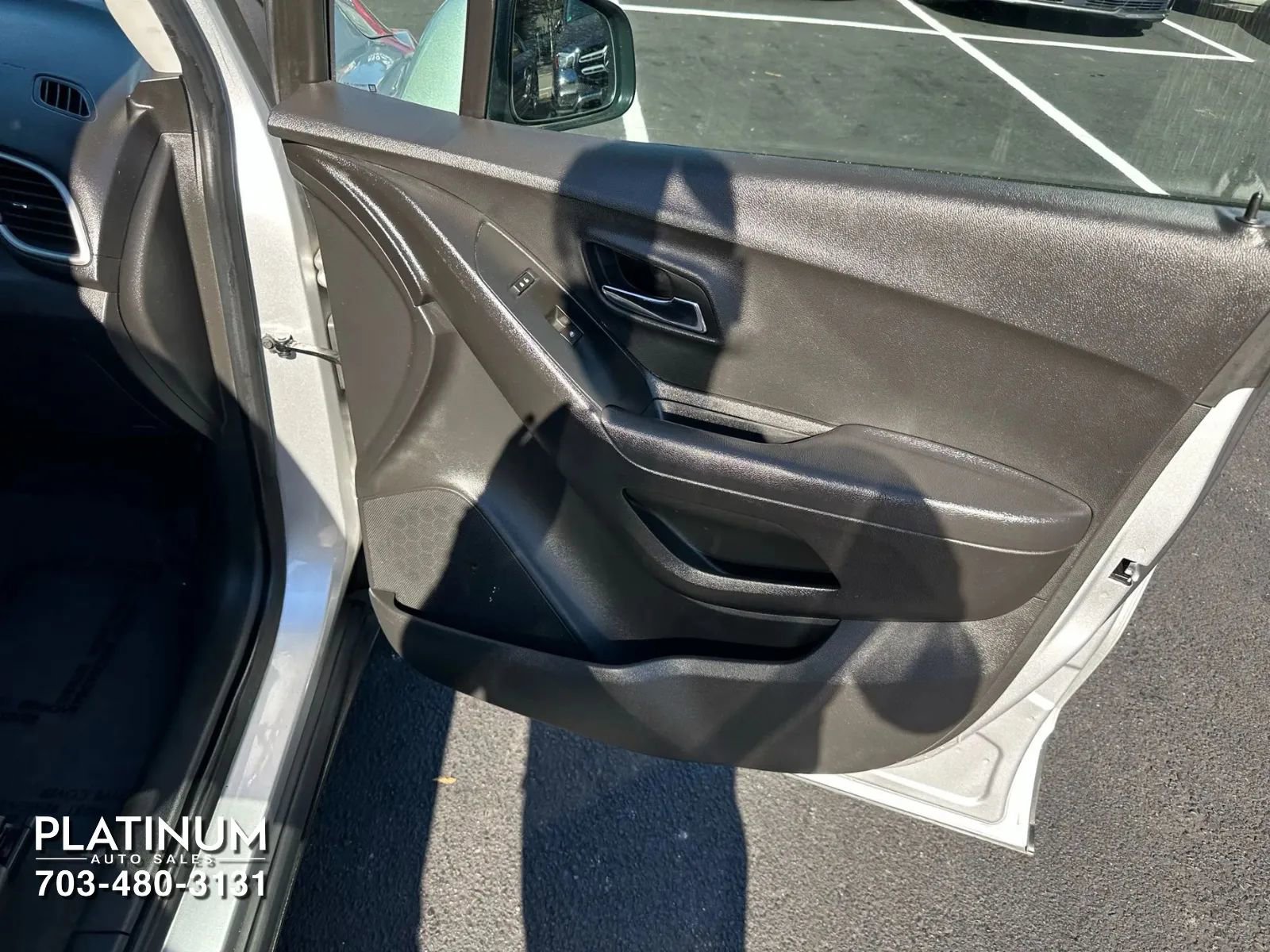 Used 2019 Chevrolet Trax LT w/ LT Convenience Package image 18