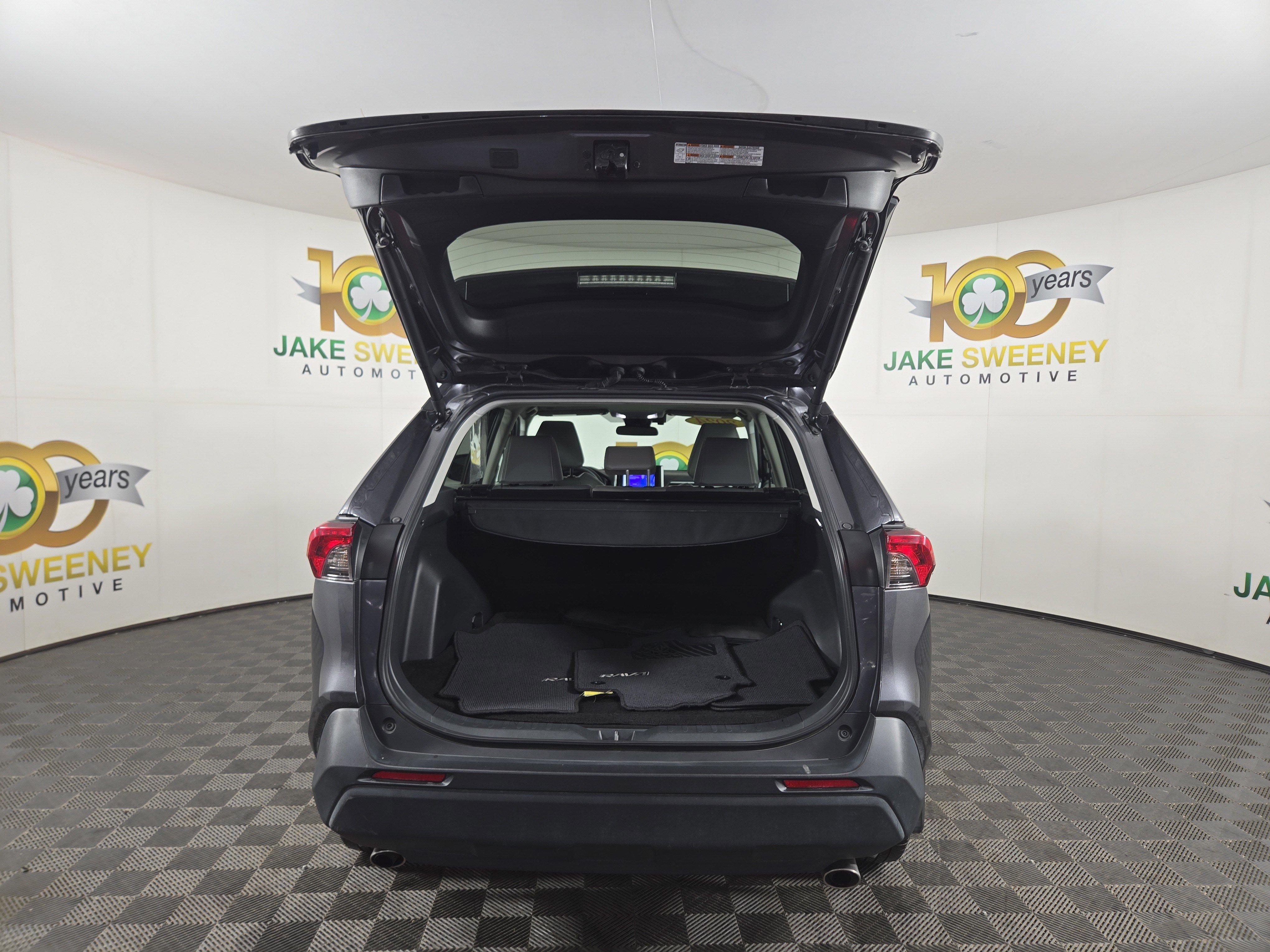 Used 2024 Toyota RAV4 XLE Premium image 33