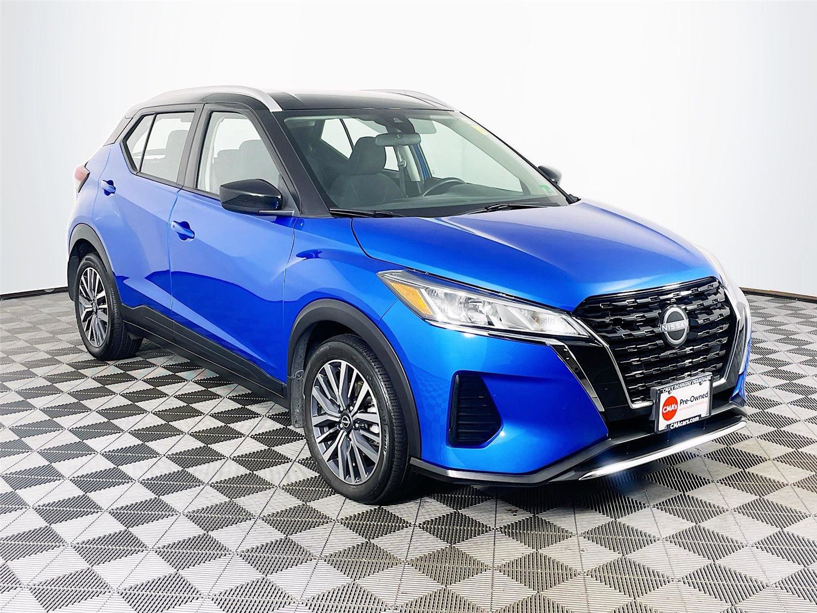 Used 2023 Nissan Kicks SV