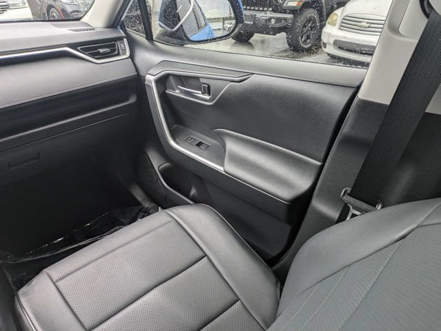 Used 2019 Toyota RAV4 XLE Premium w/ Cold Weather Package AWD/4WD image 18