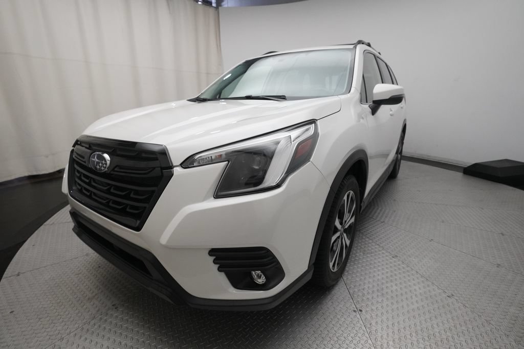 Used 2024 Subaru Forester Limited AWD/4WD image 2