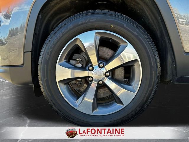 Used 2019 Jeep Cherokee Limited AWD/4WD image 29