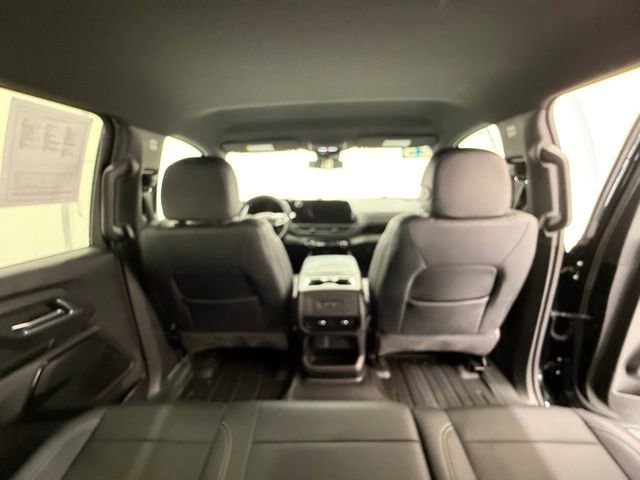 Used 2025 Chevrolet Silverado EV LT AWD/4WD image 31