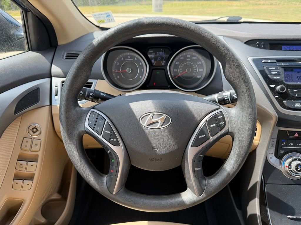Used 2013 Hyundai Elantra GLS w/ Preferred Pkg image 18