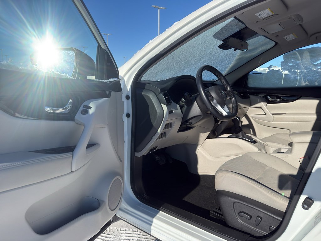 Certified 2021 Nissan Rogue Sport SV image 12