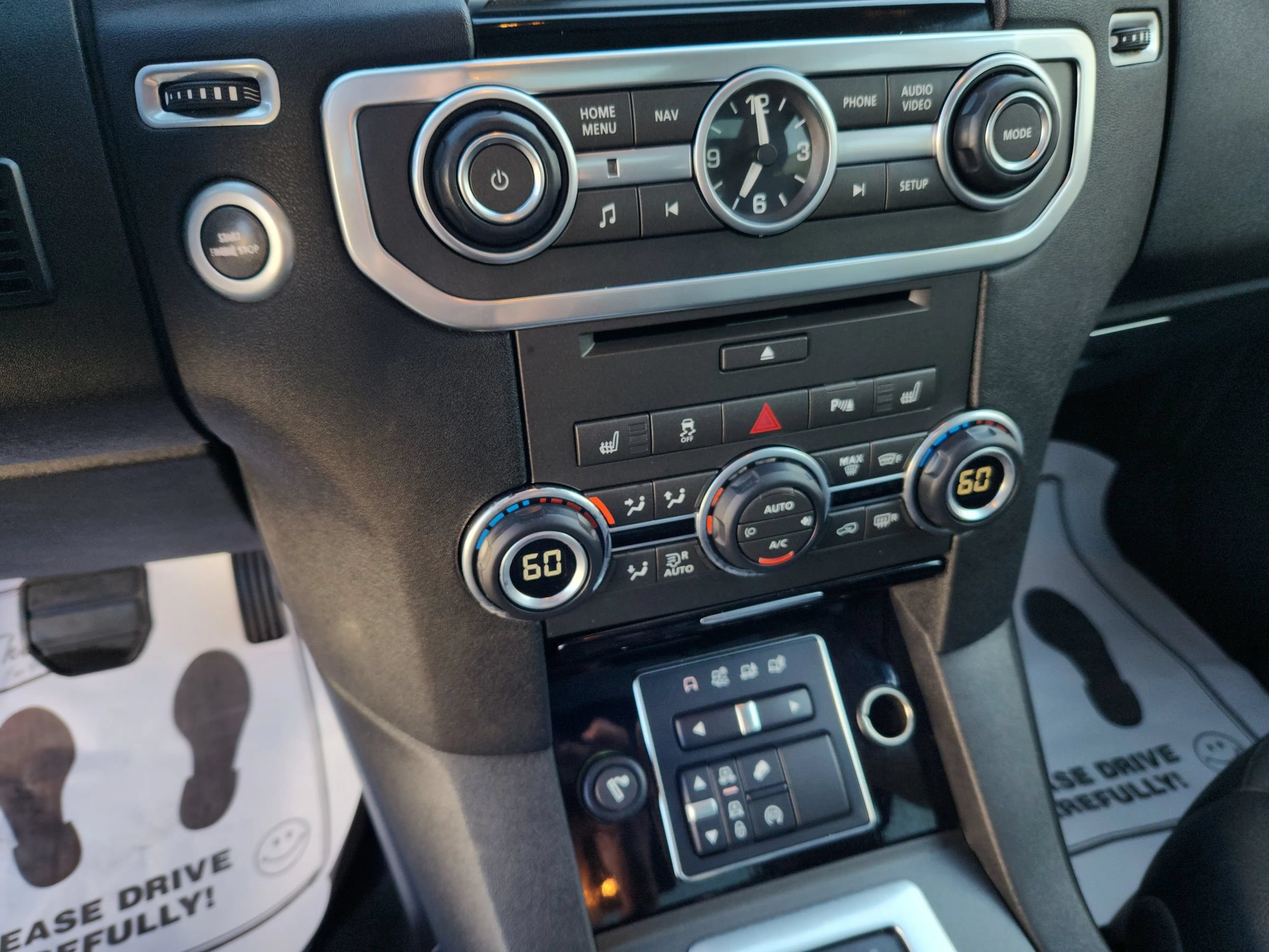 Used 2015 Land Rover LR4 HSE AWD/4WD image 13