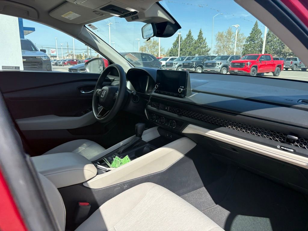 Used 2023 Honda Accord LX image 9
