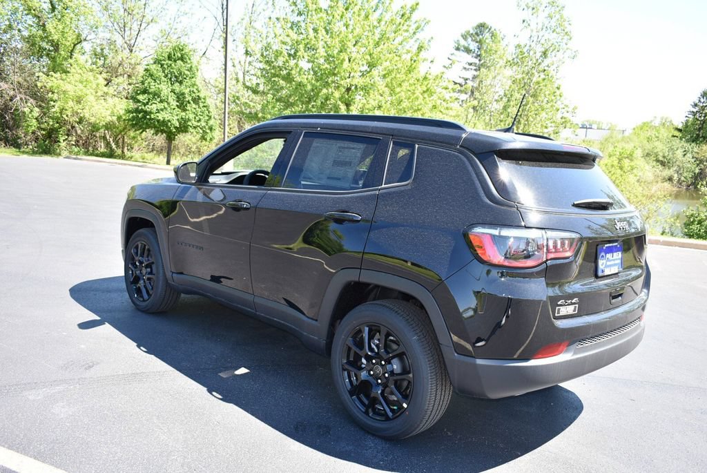 New 2026 Jeep Compass Latitude AWD/4WD image 6