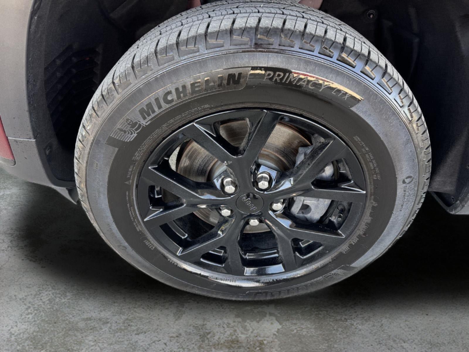 Used 2024 Jeep Grand Cherokee L Altitude AWD/4WD image 6