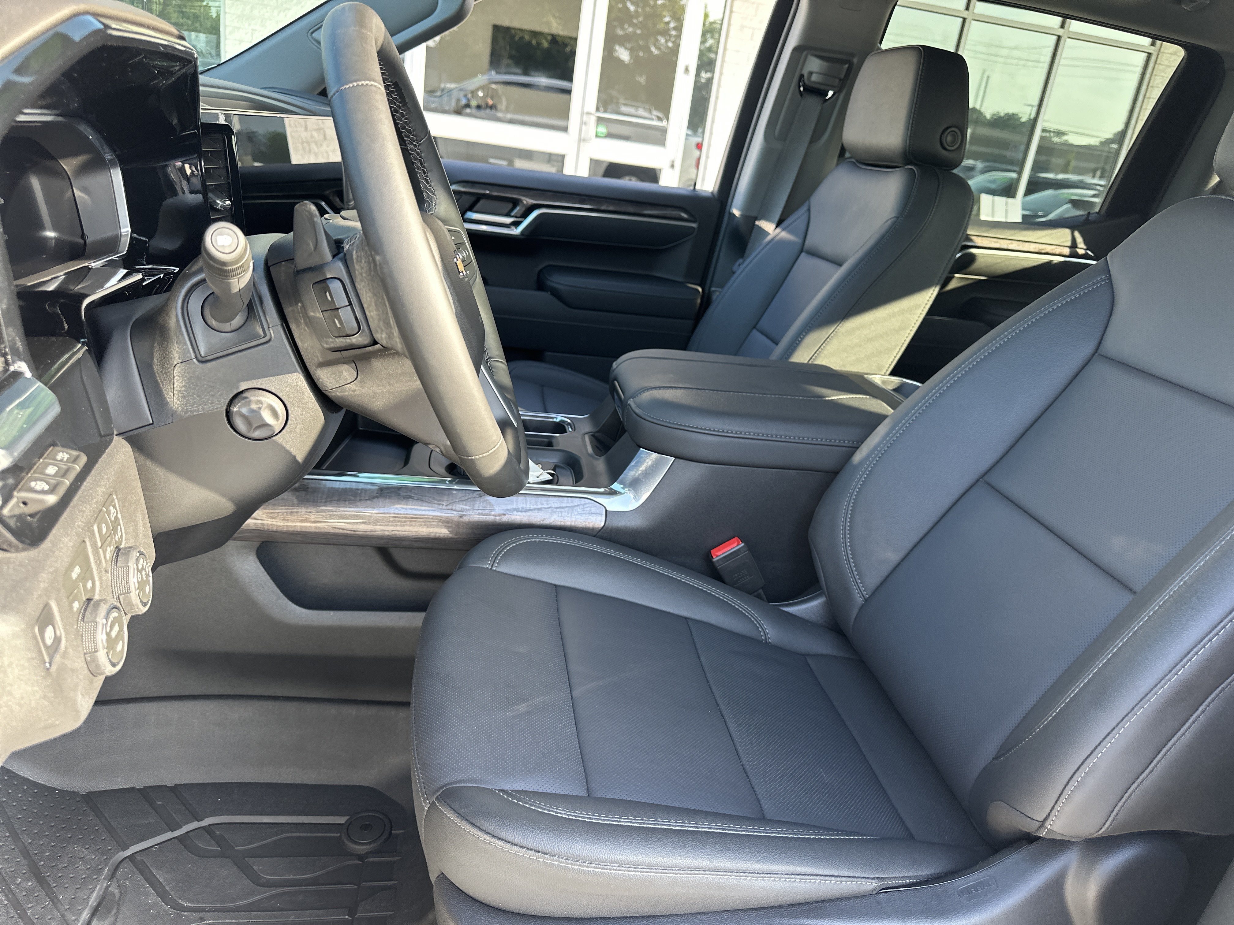 Used 2026 Chevrolet Silverado 1500 LTZ w/ LTZ Premium Package AWD/4WD image 10