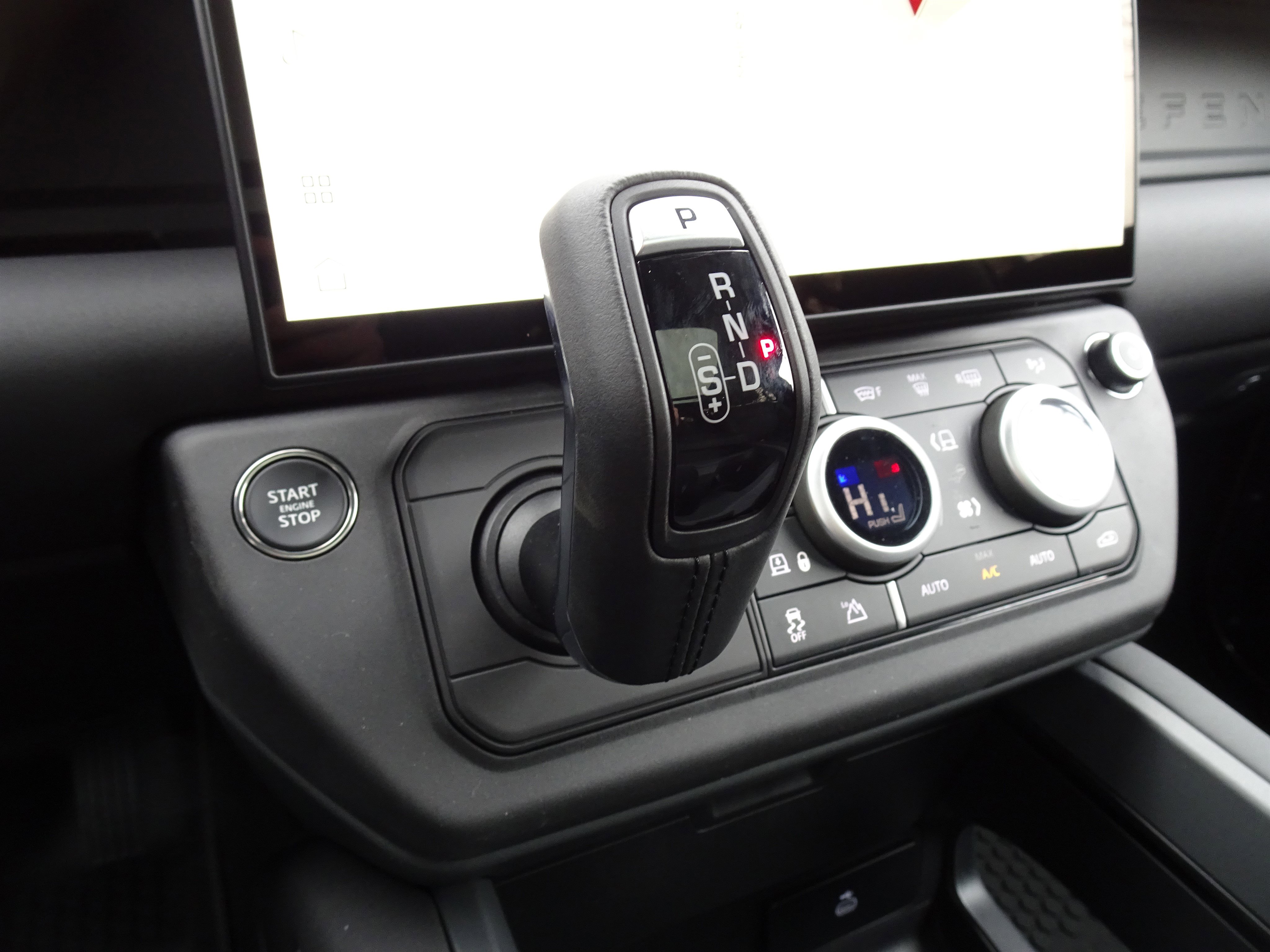 New 2026 Land Rover Defender 110 X-Dynamic SE AWD/4WD image 26
