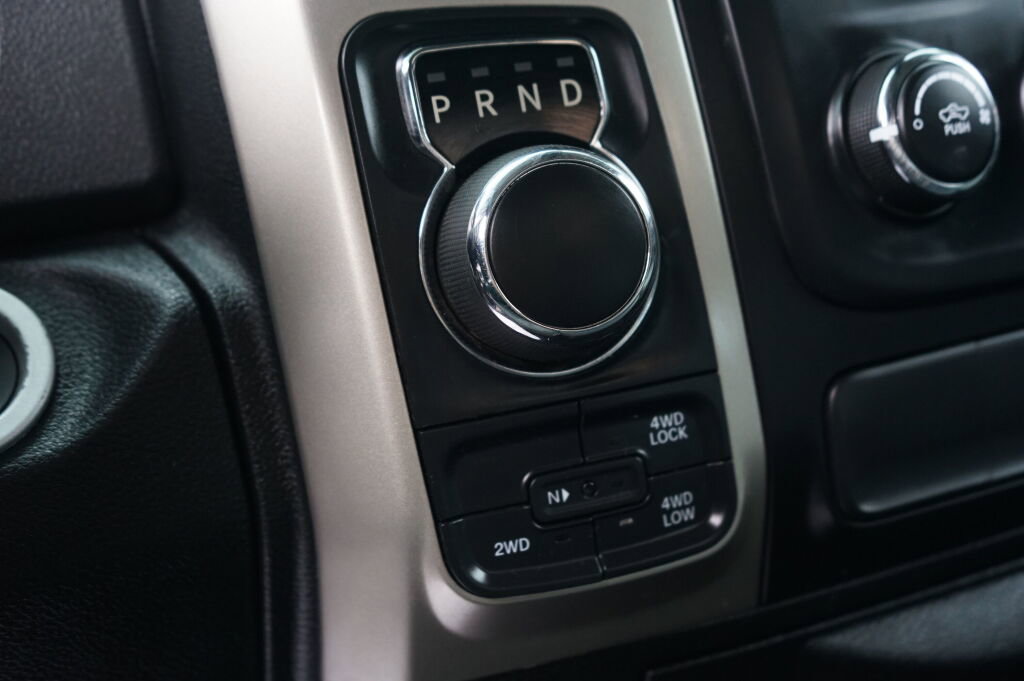 Used 2016 RAM 1500 Classic SLT AWD/4WD image 19