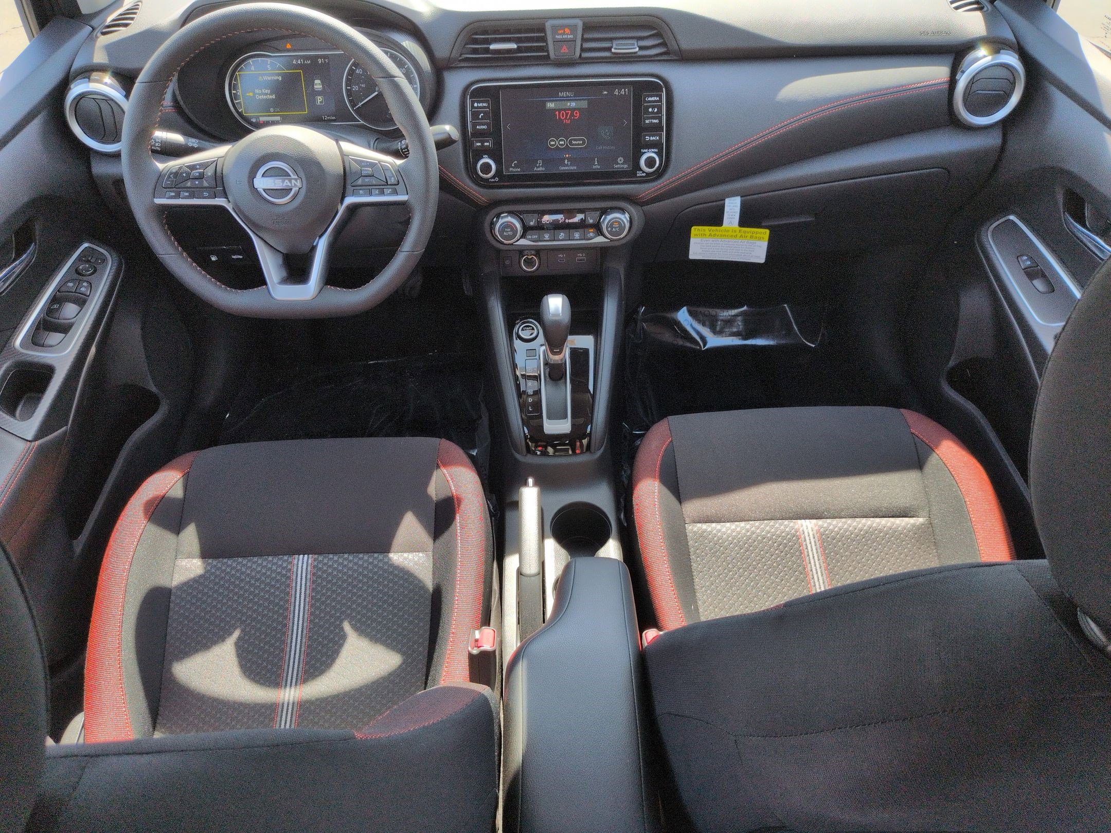 New 2025 Nissan Versa SR w/ Trunk Package image 10