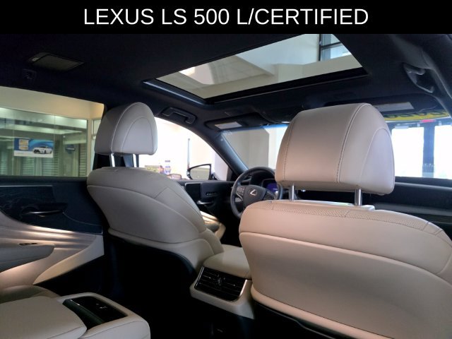 Used 2023 Lexus LS 500 w/ Accessory Package (Z1) RWD image 12