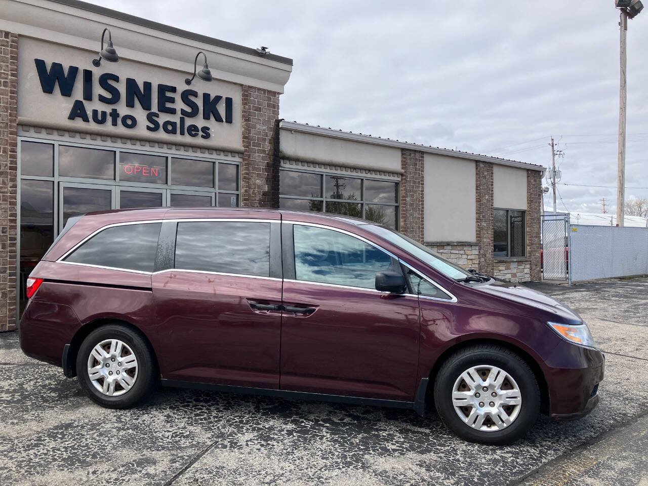Used 2011 Honda Odyssey LX image 2