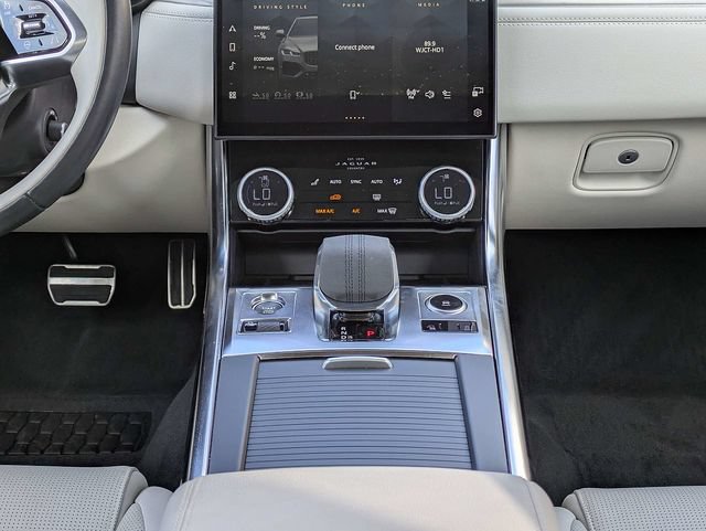 Used 2024 Jaguar XF R-Dynamic SE AWD/4WD image 18