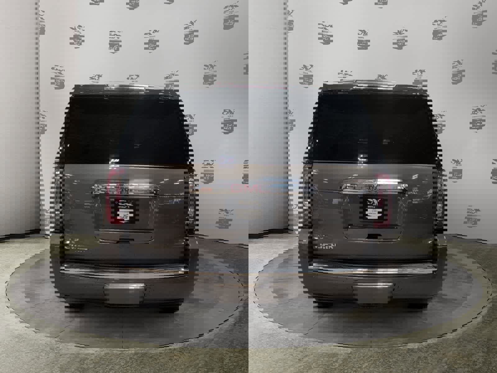 Used 2015 GMC Yukon Denali w/ Premium Package image 4